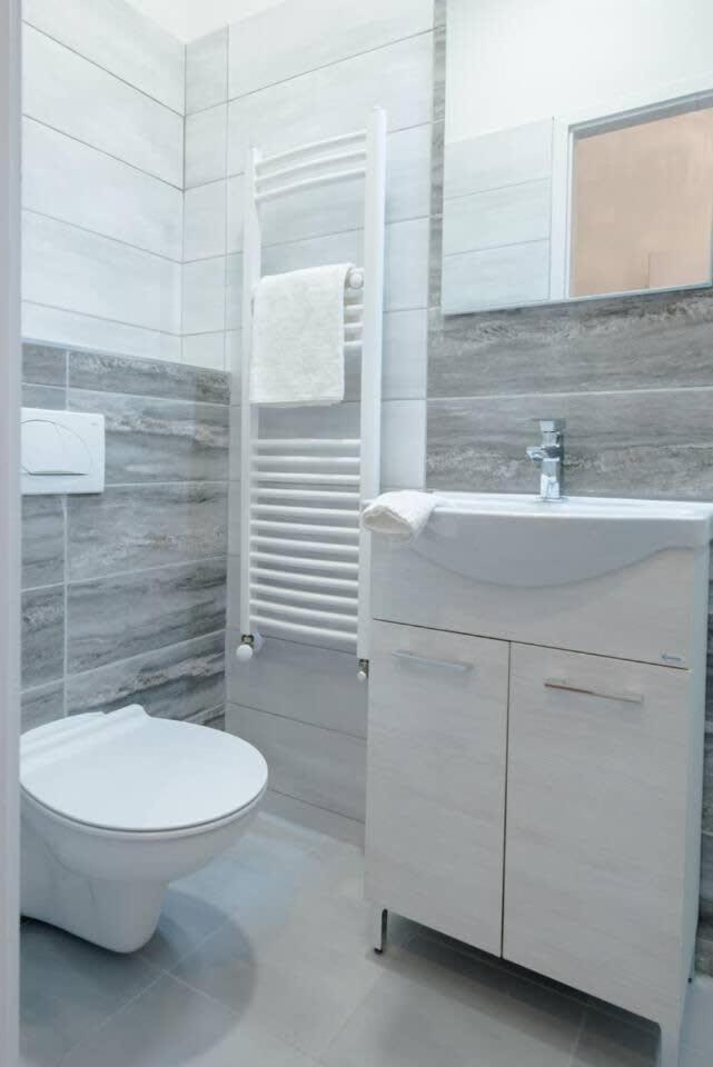Brand New Studio With Aircon In The Center Budapesta Exterior foto
