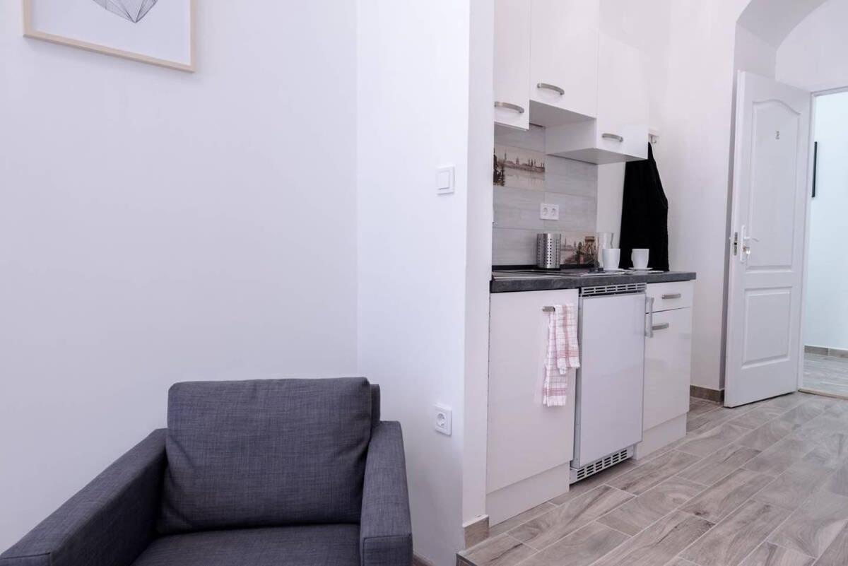 Brand New Studio With Aircon In The Center Budapesta Exterior foto